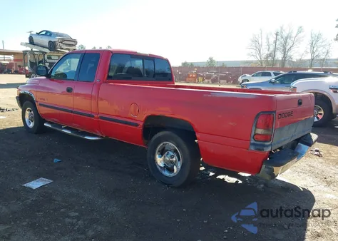 1998 Dodge Ram 1500 St из США, поврежденный, VIN 1B7HC13Z4WJ101071